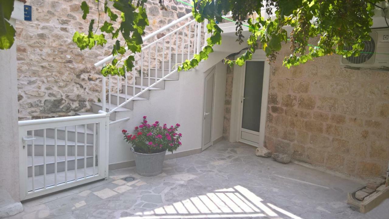 Nanna'S Little Paradise Hvar Town Exterior photo